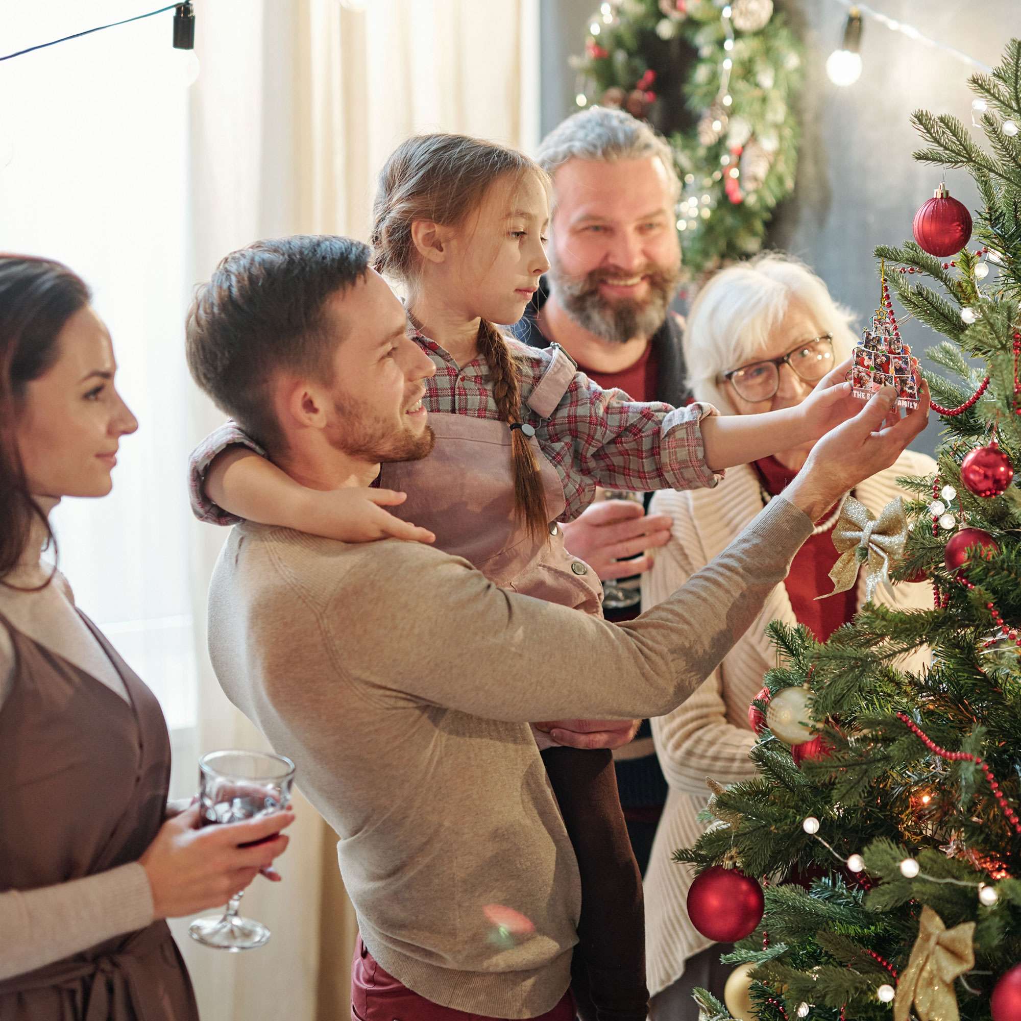 Personalized Family Christmas Ornaments with Photos 2025, Christmas Thanksgiving Gifts for Family Grandparents Mom Dad Kids