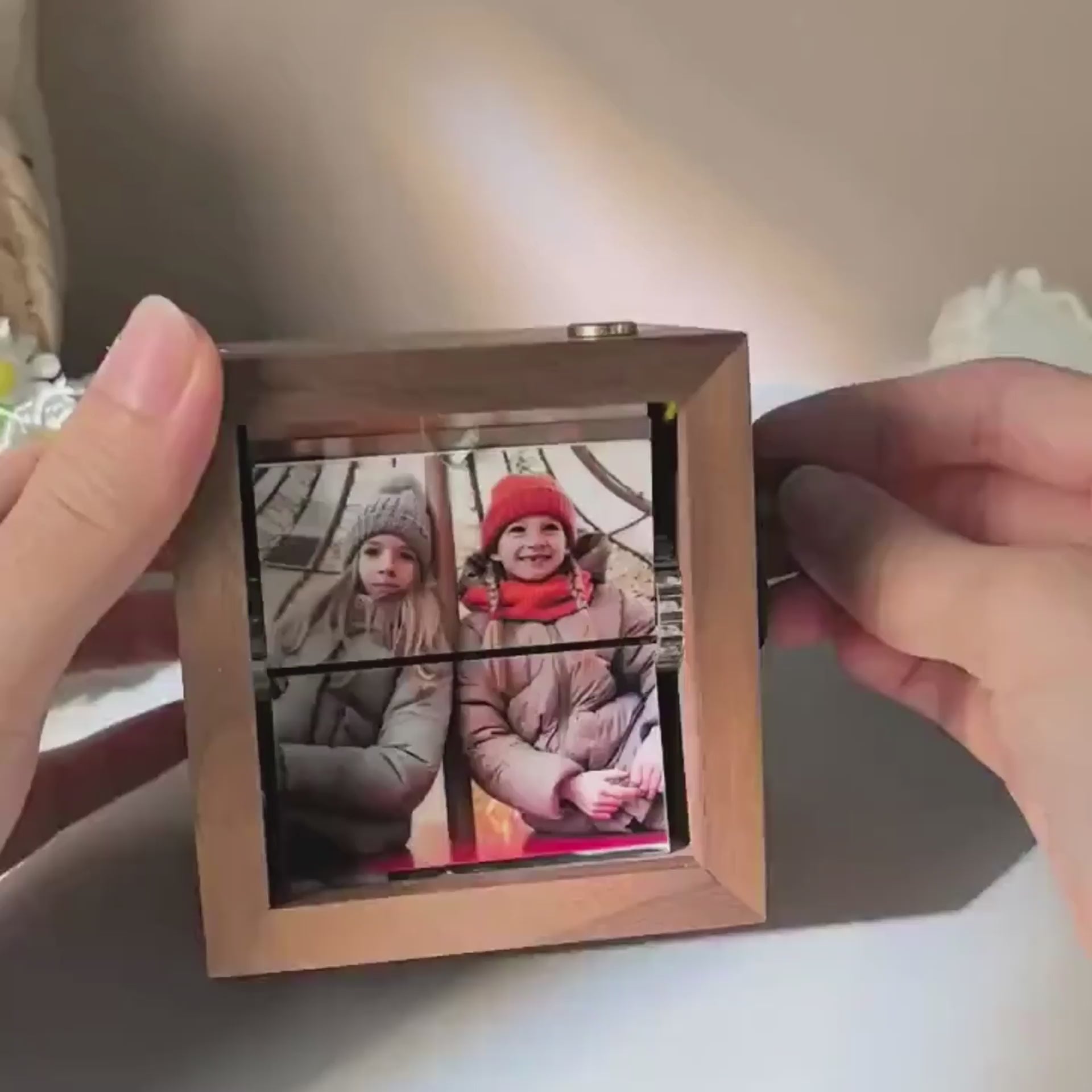 Custom Flipbook Frame Animation Machine Mechanical Hand-cranked Photo Album, Personalized Anniversary Birthday Gifts for Women Men Her Him Girlfriend Boyfriend Couple